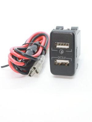 YC-A22. USB-зарядное устройство OLD Toyota врезное 2usb по 3 A. + провод с предохранителем.Синяя подсветка.