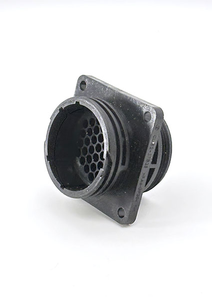 АМР 206151-1. Разъём штыревой 37 пин серии Circular Plastic Connectors под 4 крепежных отверстия. (Российский аналог)