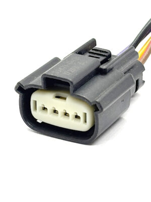 MOLEX 33471-0401. Разъём гнездовой однорядный 4-х конт. серии МХ150 с проводом.
