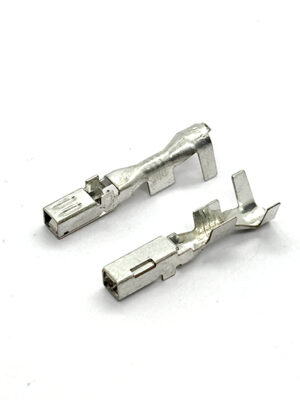 KUM TP035-00300. Контакт гнездовой.