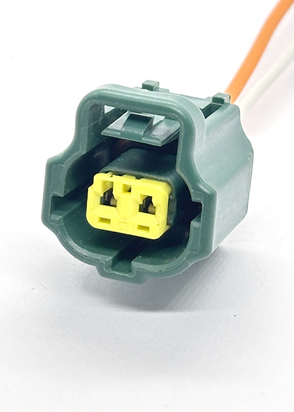 AMP 184006-1,GREEN, KEY D. Разъём гнездовой 2-х контактный серии SSC (Sealed Sensor Connector) System с проводом.